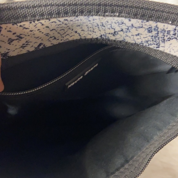 Haute Shore crossbody purse - Picture 7 of 12